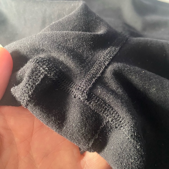 Alo Yoga leggings, black, size Medium. Excellent condition. Mesh - Picture 4 of 6